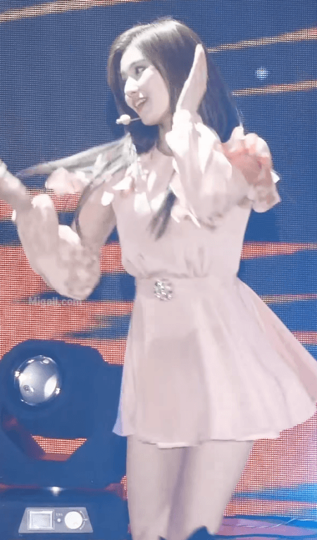 살랑살랑 핑크 사나