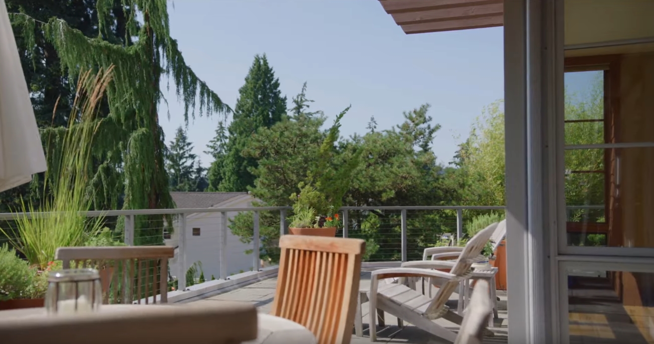 15 Photos vs. 724 14th Ave W Kirkland, WA Home Interior Design Tour