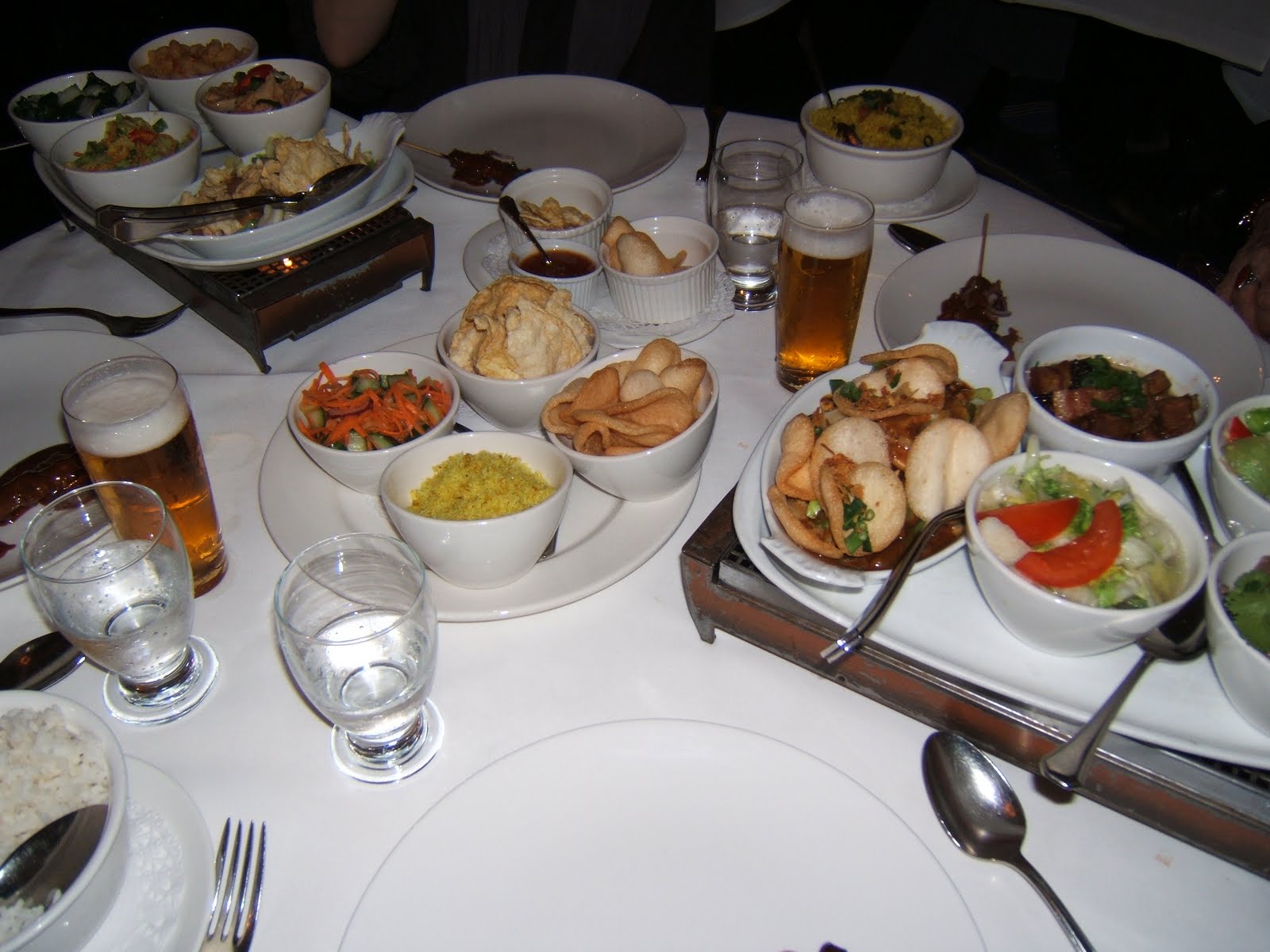 Helen's Asian Kitchen by Helen Chen: De Rijsttafel in Holland