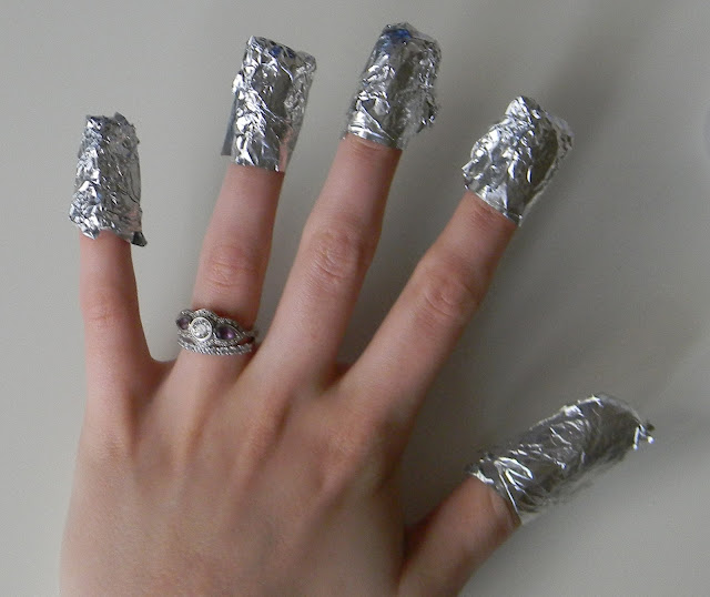 MissBudgetBeauty How To Remove Glitter Polish