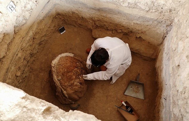 Archaeologists find tombs of 24 Inca nobles in Peru's Valley of the Pyramids