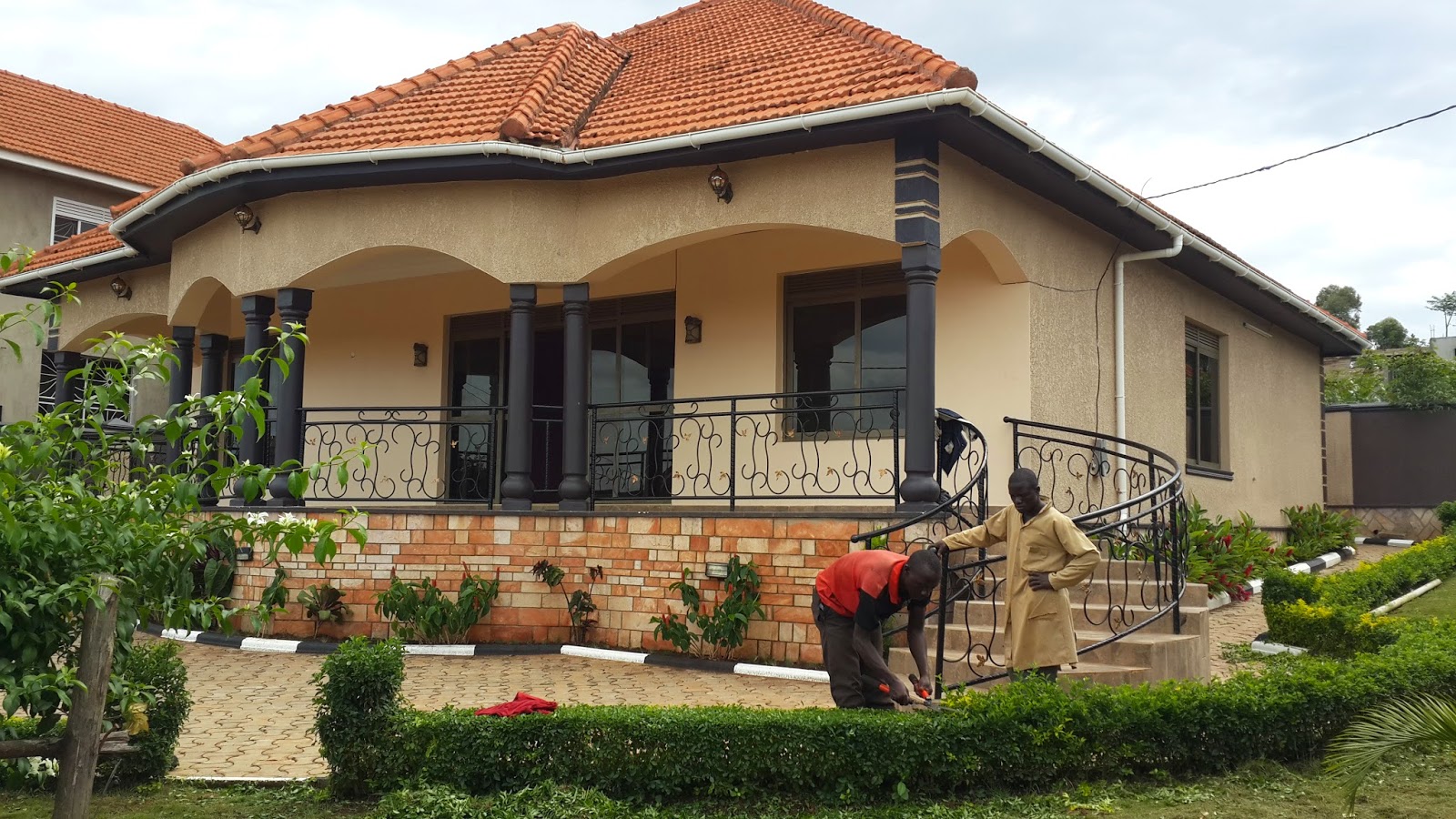 HOUSES FOR SALE KAMPALA, UGANDA HOUSE FOR SALE FOR SALE