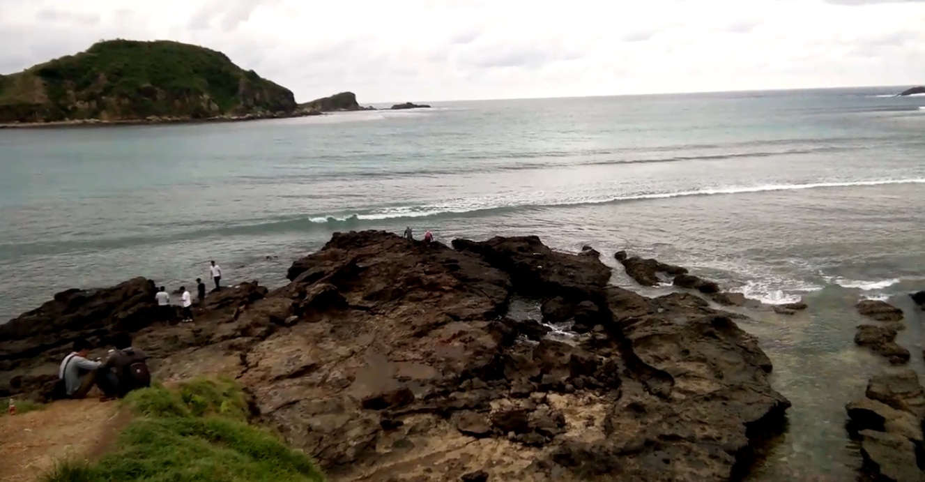 Terkini 21+ Deskripsi Pantai Kuta Lombok Dalam Bahasa Inggris