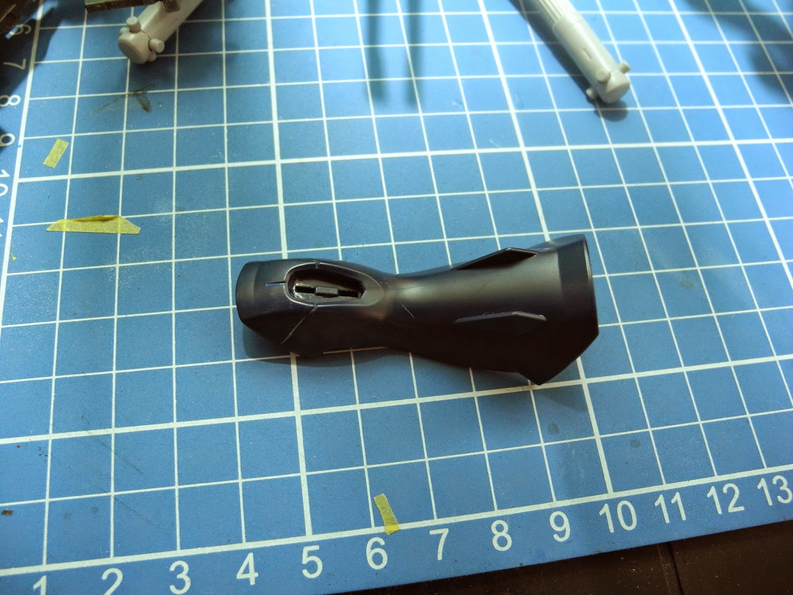 S S G U N P L A Stripping Paint from Plastic Models