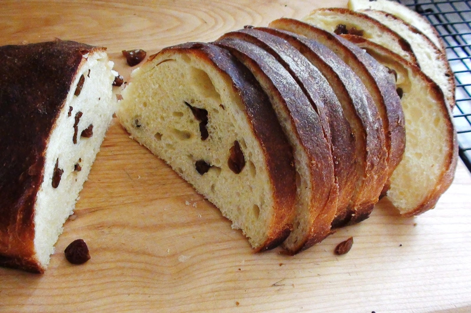 zsuzsa is in the kitchen RAISIN EGG BREAD