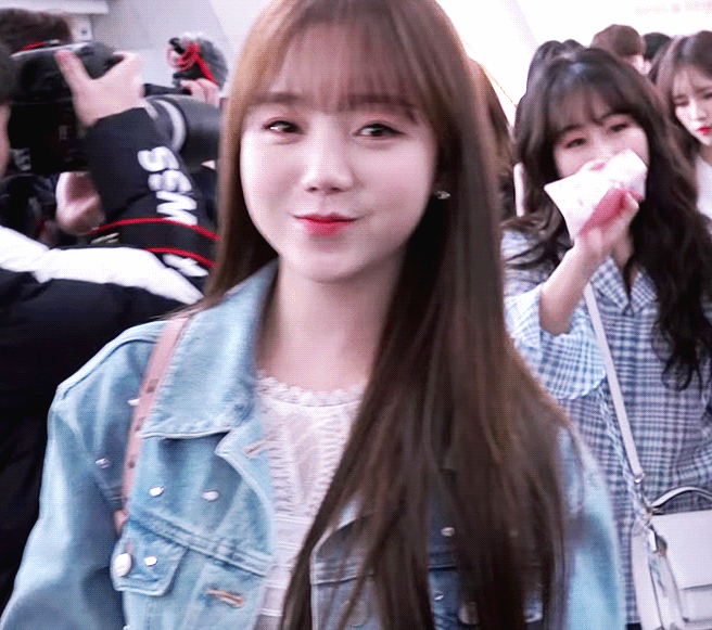 러블리즈 모닝케이 김지연