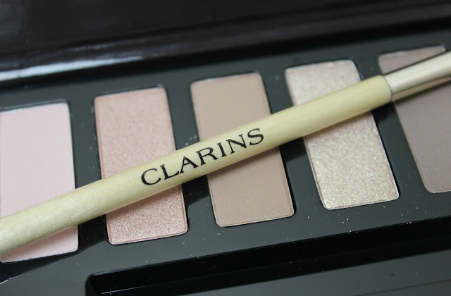 The multi-purpose Clarins dual-ended eyeshadow brush