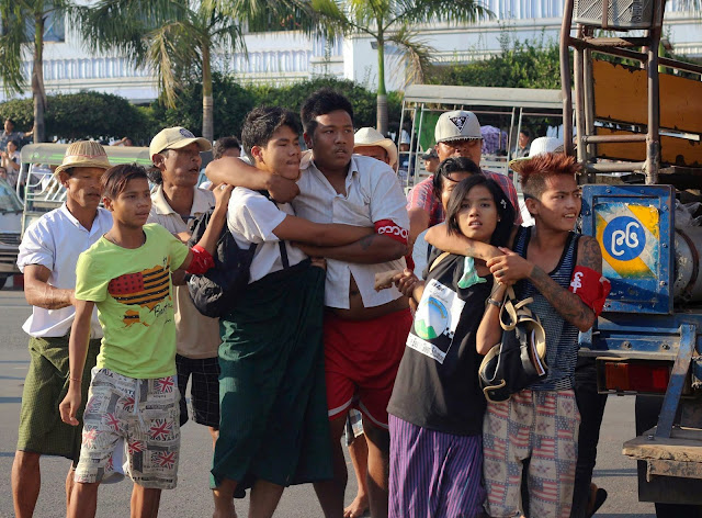 ေမာင္ရစ္ – အစြန္းေရာက္၊ ေရွးရိုးစြဲနဲ႔ တက္ၾကြလႈပ္ရွားသူ