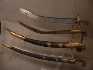 pedang tertajam di dunia - pedang damaskus