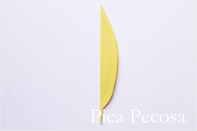 tutorial-como-hacer-tocado-indio-con-plumas-de-papel-diy-paso-3