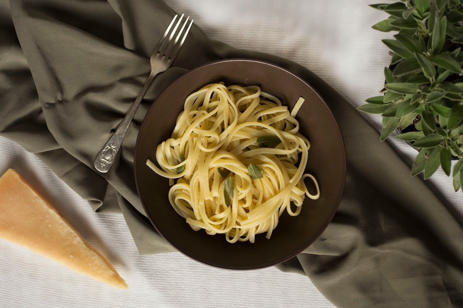 Burro Con Salvia Pasta Mit Salbeibutter - Rezepte Suchen