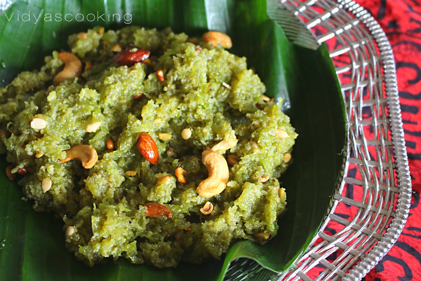 Bottle gourd Halwa Sorakai Halwa (Warm Dessert) Recipe