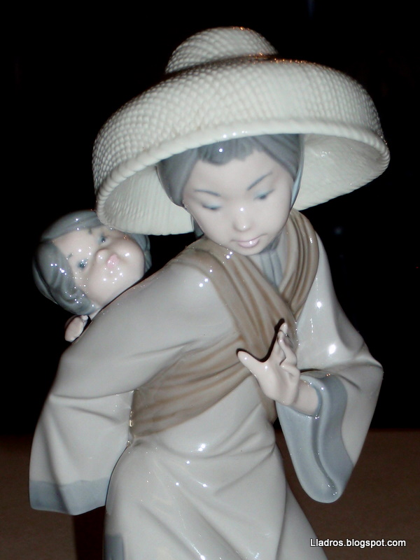 lladros Lladro Figurine "My Precious Bundle" 5123