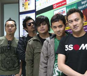 Lirik Lagu Kau 3 Kan Cintaku Elkasih Lirik Terbaru 29