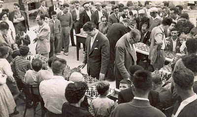 Simultáneas de ajedrez en Castellar de N’Hug en 1957