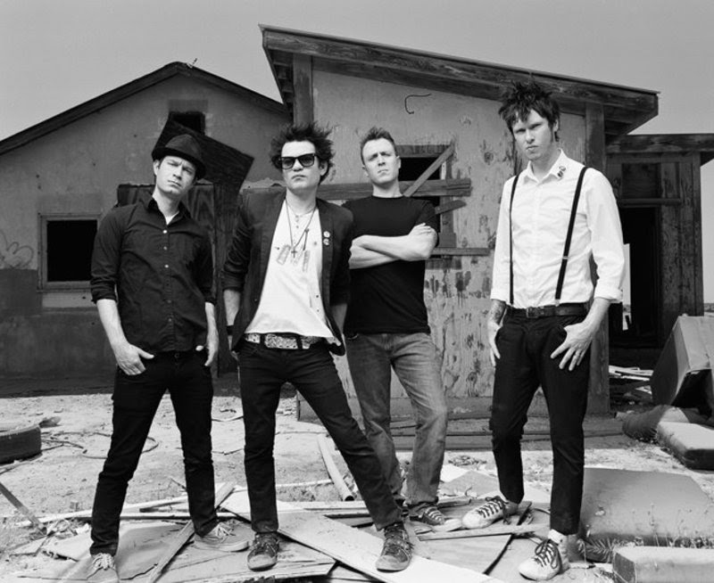 Sum 41 is a Canadian punk rock band from Ajax, Ontario, Canada, active since 1996. http://www.jinglejanglejungle.net/2015/01/sum41.html #Sum41