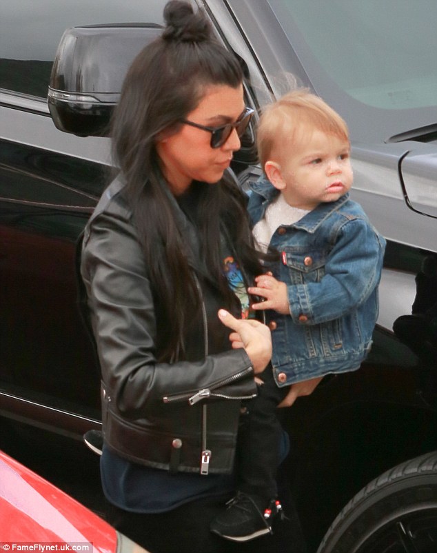 Photos: Kourtney Kardashian and her kids out for lunch with Kris Jenner