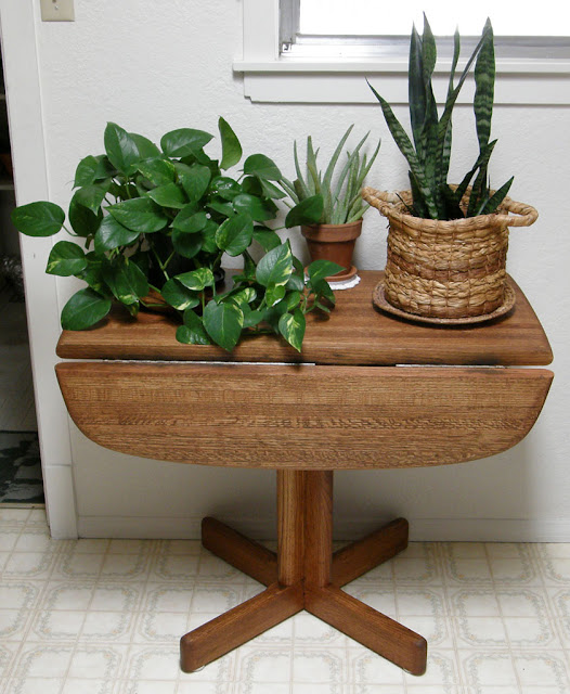 arranjo de vasos sobre a mesa. Blog Achados de Decoração