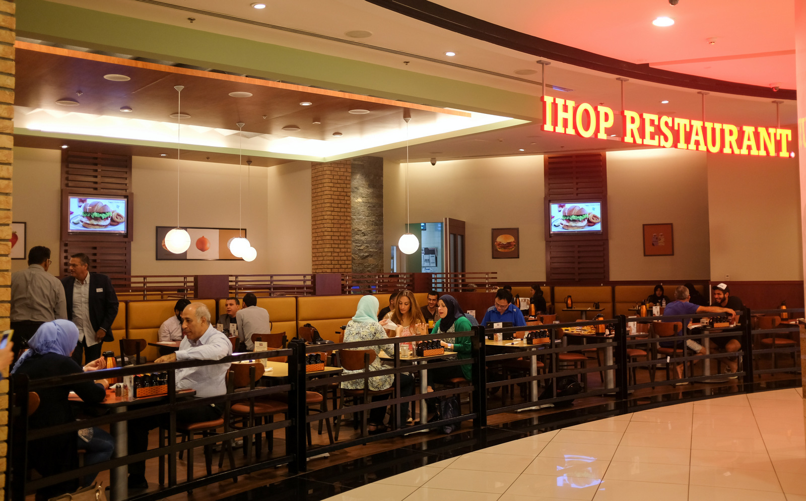 Ssurvivor Ihop Dubai Mall Of The Emirates