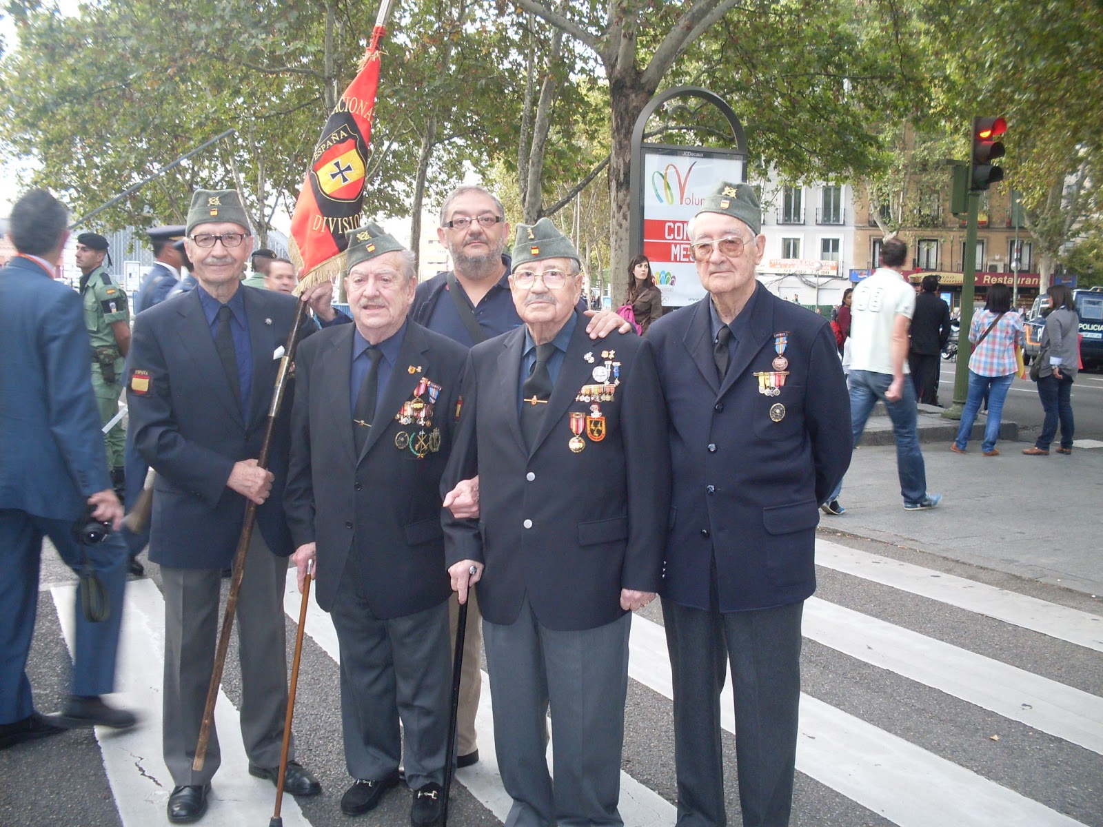 Los dioses emboscados La División Azul y la División Azul y Grana (F.C