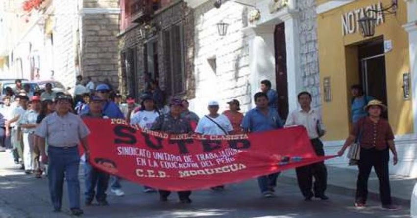 Consejo regional respalda huelga indefinida de maestros en Moquegua Consejo regional respalda huelga indefinida de maestros en Moquegua