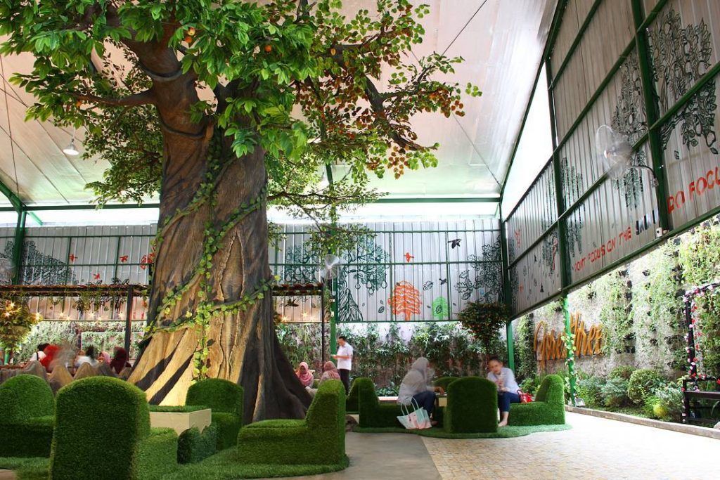 Foresthree cafe hutan (travelingyuk.com)
