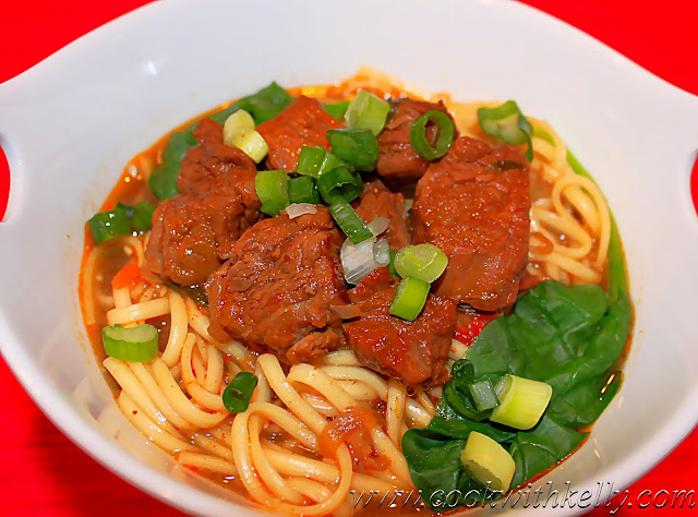 Cook with Kelly: Chinese Braised Beef Noodles/紅燒牛肉面
