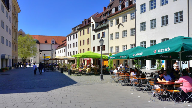 Jakobs-Platz 