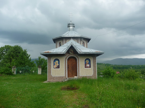 Пациков. Церковь Успения Пресвятой Богородицы. УПЦ КП. 1691 г. Часовня