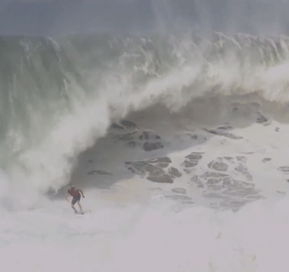 자이언트 웨이브 서핑