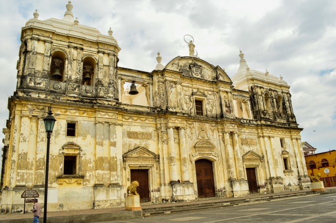 La catedral in Leon, Nicaragua // The-Lifestyle-Project.com Travel route through Central America // The-Lifestyle-Project.com
