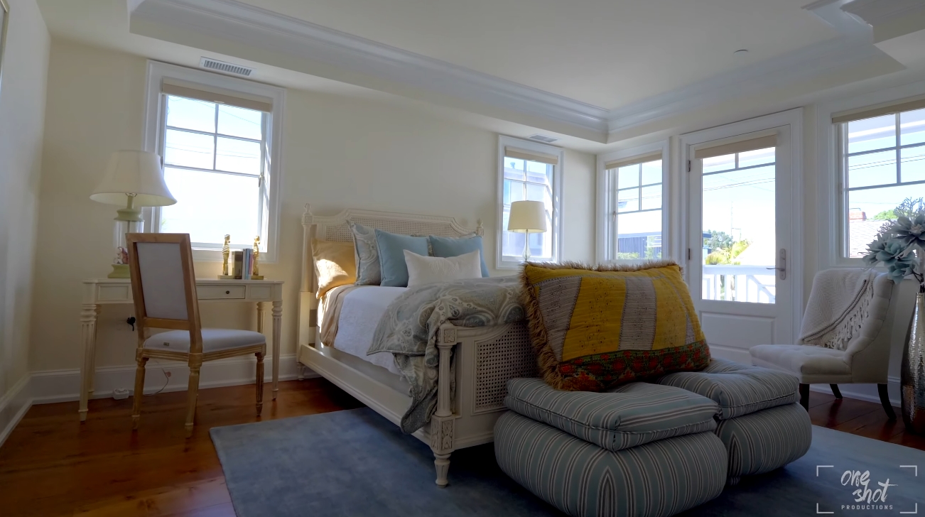 22 Photos vs. Step Inside $10 Million Dollar Beachfront Luxury Home vs. Interior Design Tour