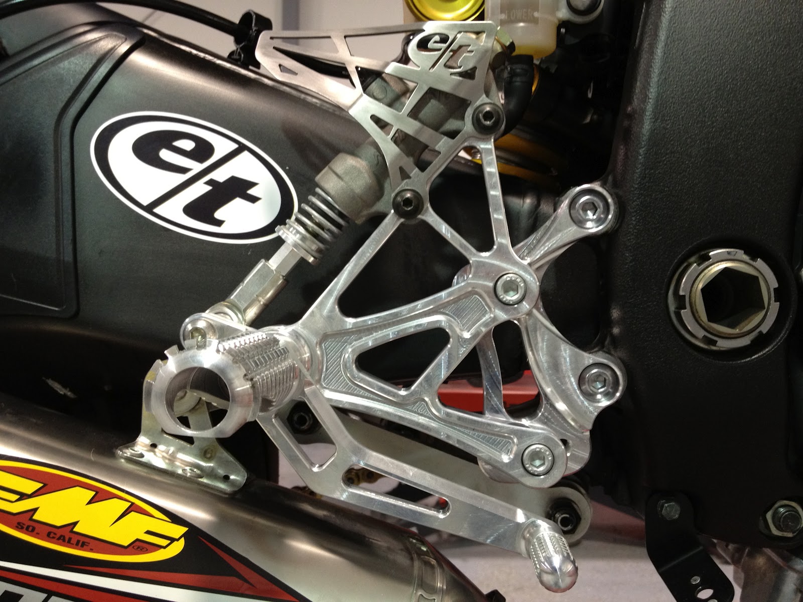 evol blog. Evol Tech ETX Yamaha R6 Rearsets Complete!