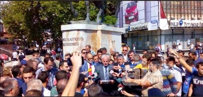 Σκόπια: Ανακηρύχθηκε η Δημοκρατία της Ιλλυρίδας