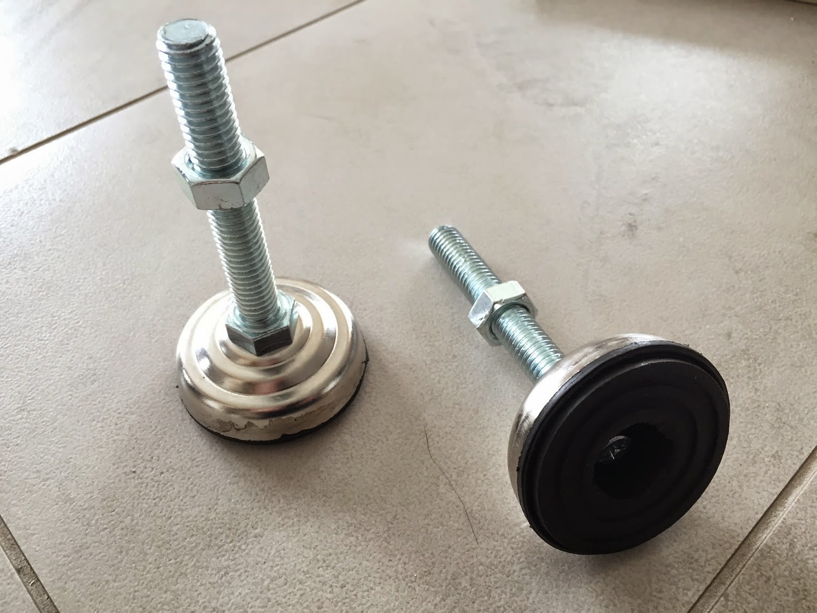 Virtual Pinball The excellent pinball adventure She's got legs and