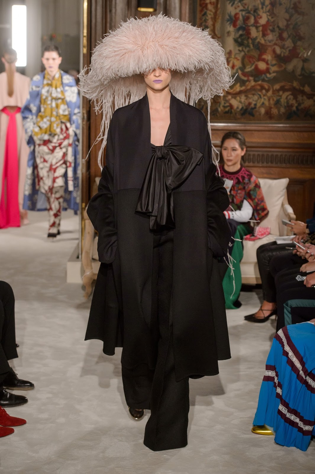 VALENTINO HAUTE COUTURE: PART I, Simply Sensational