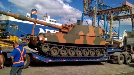 BAE desembarca en Brasil el primer lote de obuses M109A5+BR. 233