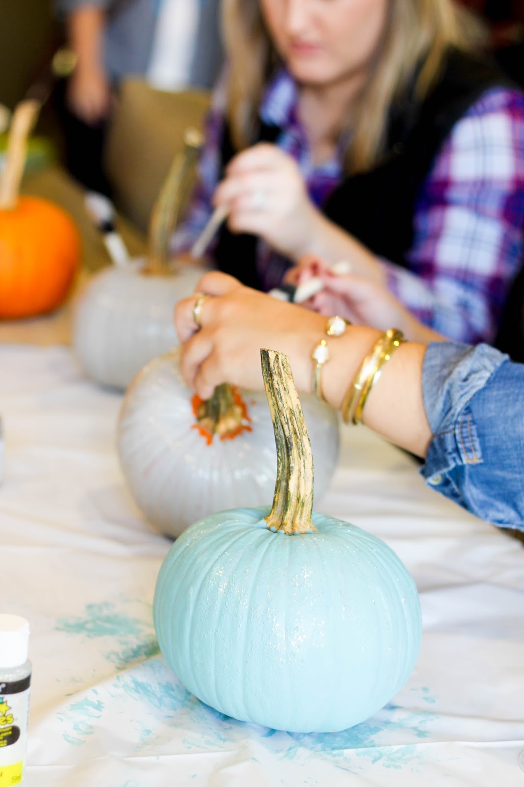 chalk paint on pumpkins, painting pumpkins with chalk paint, annie sloan chalk paint on pumpkins, fall party, hosting a fall brunch party, pumpkin painting party ideas, fall party ideas, mr. clean concentrated cleaner, pretty in the pines blog, raleigh, north carolina