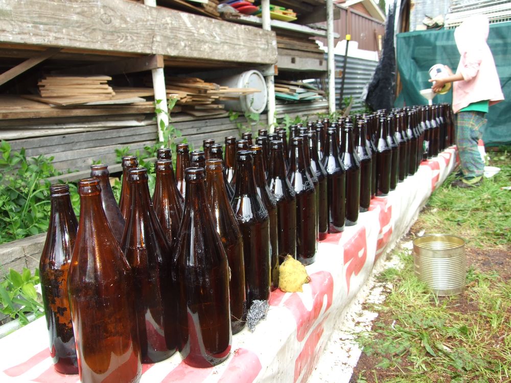 Cleaning old beer bottles for brewing