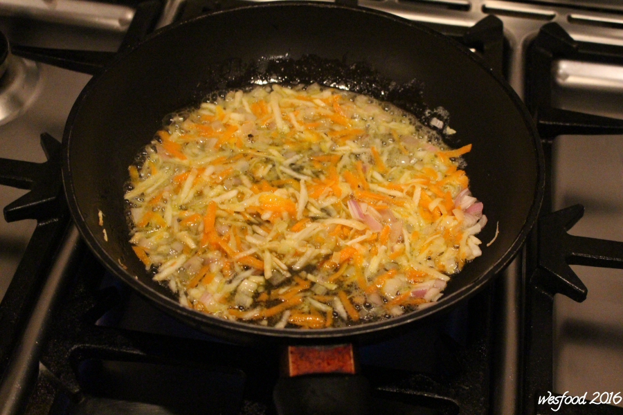 WesFood - Herr Westerhausen kocht ...: Gedünsteter Spitzkohl als ...