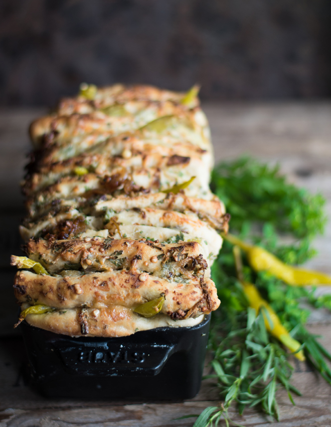 Zupfbrot mit Frischkäse und Kräuterbutter -Philly Cheese Pull Apart Bread Zupfbrot mit Frischkäse und Kräuterbutter -Philly Cheese Pull Apart Bread