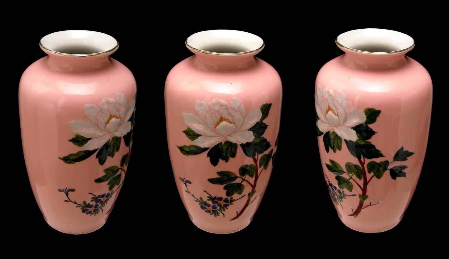 PATINA ANTIK VINTAGE CHINESE PINK FLORAL VASE