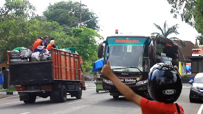 Diduga Membahayakan, Menhub Segera Larang Telolet? Diduga Membahayakan, Menhub Segera Larang Telolet?