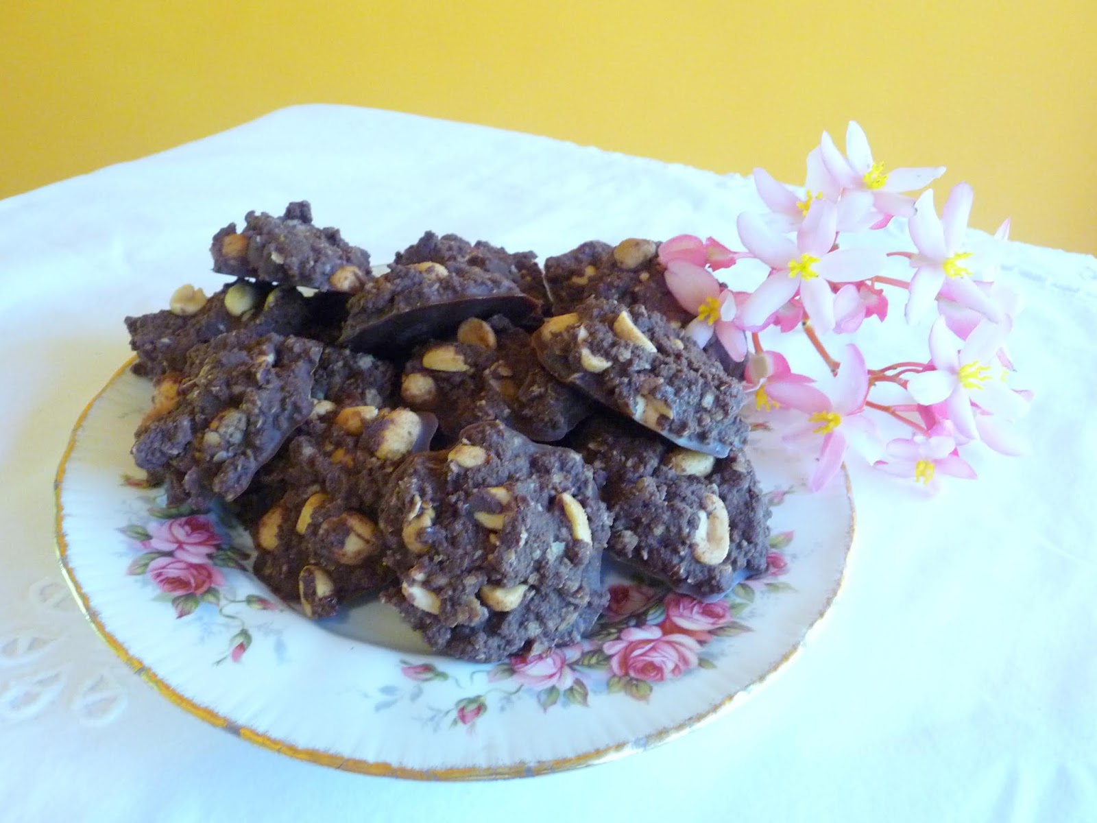 CHOCOLATE JUMBLE CLUSTERS