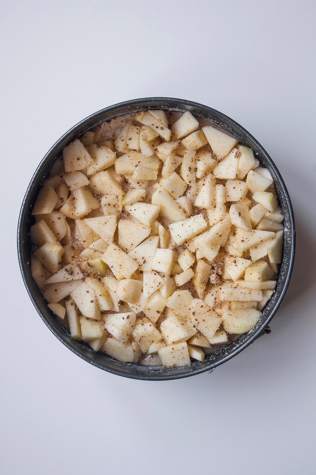 Step per la torta di mele light senza burro e senza uova