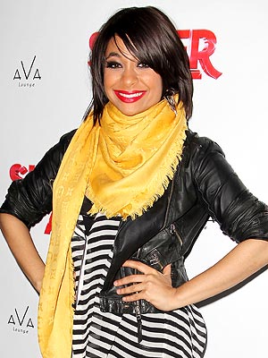 Latest Updates: Lauren Silverman Simon Cowell expecting first child