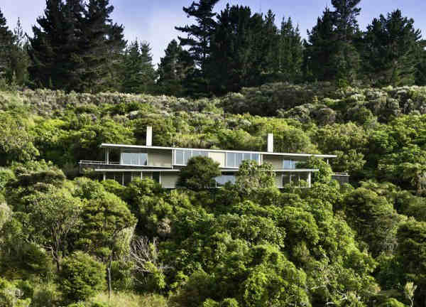 Apple Bay House [Marlborough Sounds, New Zealand]