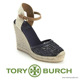 Queen Maxima Style TORY BURCH Wedge