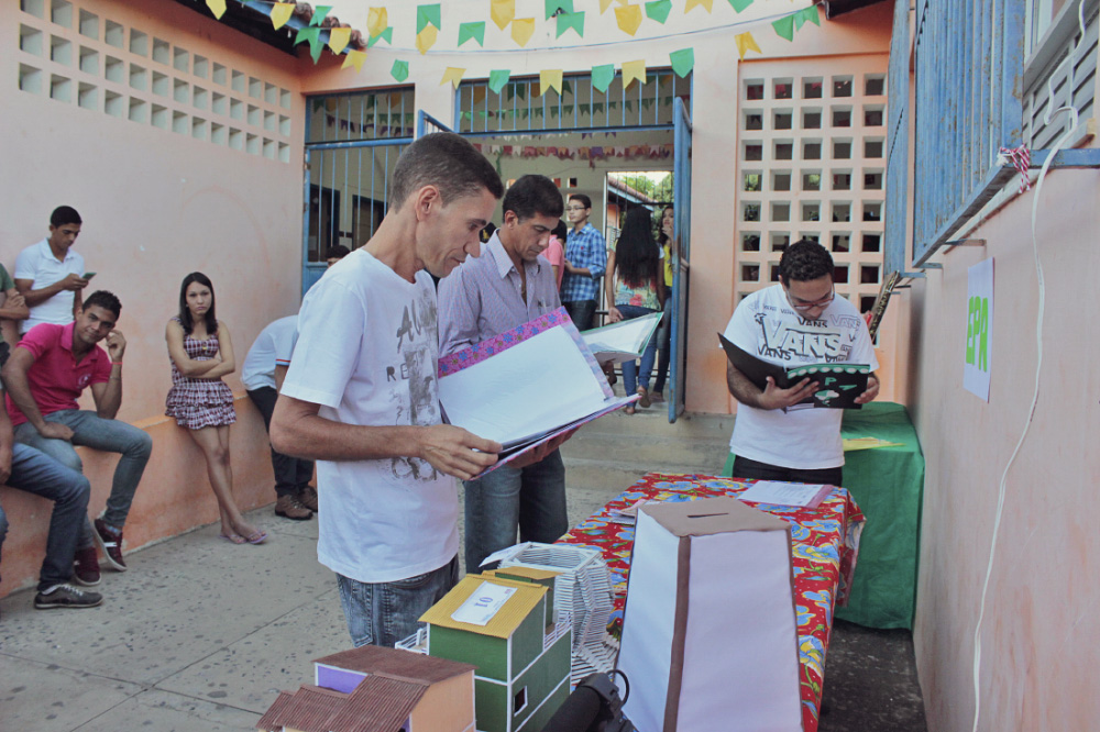 BROTAS DE MACAÚBAS COLÉGIO ESTADUAL PAPA JOÃO PAULO I REALIZA PRIMEIRA ETAPA DOS PROJETOS