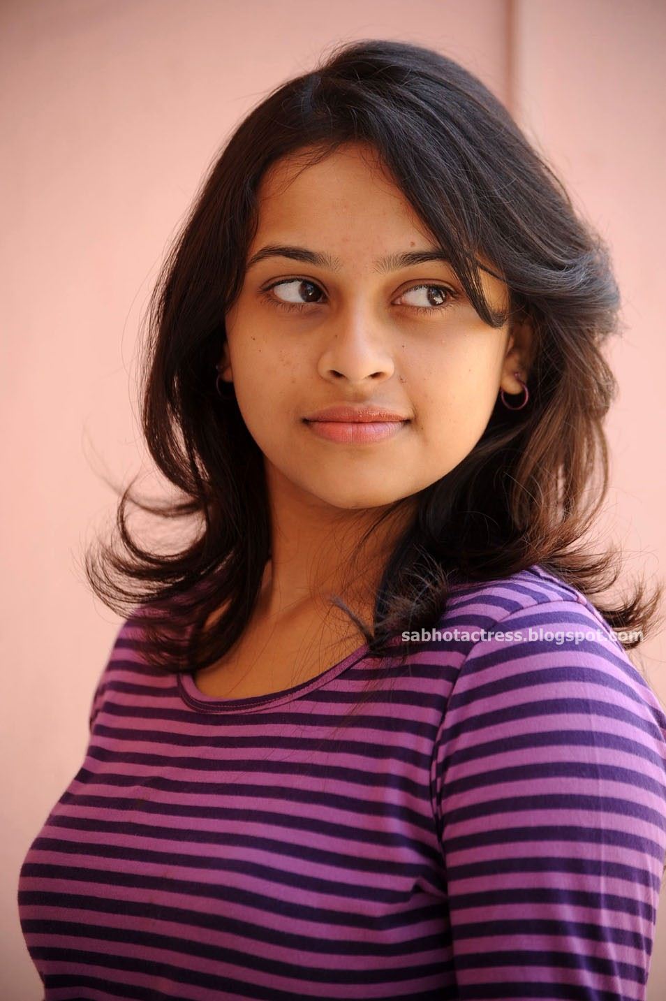 Sab Hot Actress Talugu Cute Actress Sri Divya Latest Photo Shoot Photo Gallery Stills